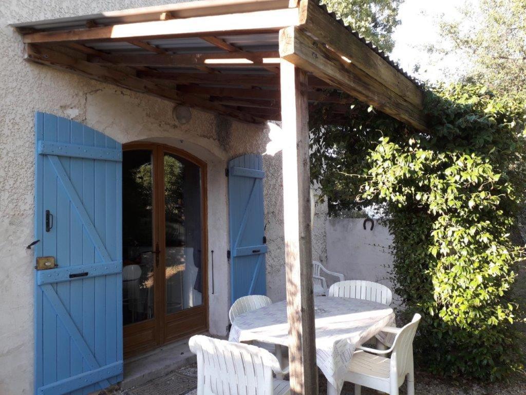 Appartamento Chez Betty Le Luc Esterno foto